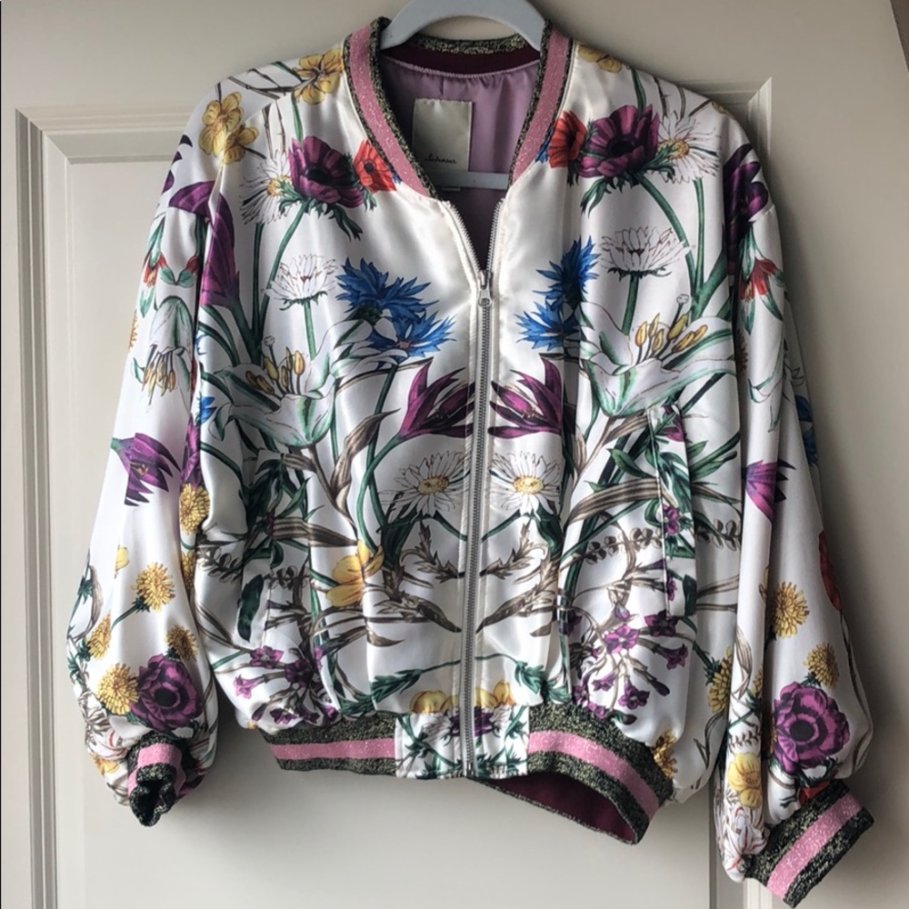 Amazing floral sports jacket, compare to Gucci!